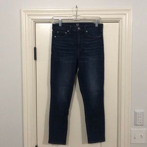 Women’s Gap Denim, crop at the ankle, size 27